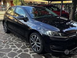 Nero Usata 2014 VW Golf VII Tre volumi | 9900 € (Buon prezzo)