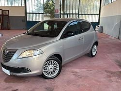 Argento Usata 2016 Lancia Ypsilon Silver Due volumi | 6950 € (Buon prezzo)