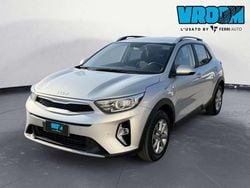 Argento Usata 2022 Kia Stonic Urban SUV | 12.500 € (Buon prezzo)