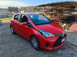 Rosso Usata 2016 Toyota Yaris Tre volumi | 7500 € (Super prezzo)