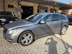 Grigio Usata 2012 Mercedes R350 Premium Monovolume | 14.900 € (Buon prezzo)