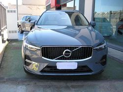 Grigio Usata 2023 Volvo XC60 Core SUV | 49.900 € (Molto cara)