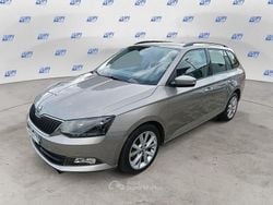 Grigio Usata 2017 Skoda Fabia Executive Station wagon | 7450 € (Ottimo prezzo)