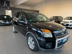 Nero Usata 2009 Ford Fusion Titanium Tre volumi | 4500 € (Cara)