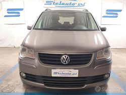 Grigio Usata 2009 VW Touran Trendline Monovolume | 6490 € (Molto cara)