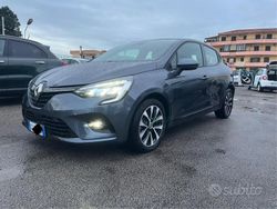 Grigio Usata 2020 Renault Clio V Tre volumi | 12.500 € (Buon prezzo)