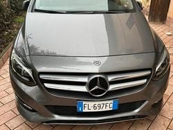 Grigio Usata 2017 Mercedes B180 Monovolume | 15.500 €