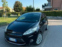 Usata 2011 Ford Fiesta Titanium Due volumi | 3000 € (Buon prezzo)
