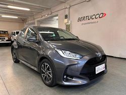 Grigio Usata 2022 Toyota Yaris Hybrid Trend Tre volumi | 17.200 € (Ottimo prezzo)