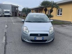 Grigio Usata 2007 Fiat Grande Punto Active Due volumi | 2200 € (Buon prezzo)