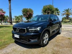 Nero Usata 2021 Volvo XC40 Momentum SUV | 16.299 € (Buon prezzo)