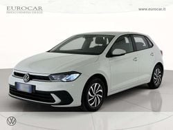 Pure white Usata 2023 VW Polo Life Tre volumi | 18.900 € (Buon prezzo)