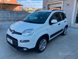 Bianco Usata 2023 Fiat Panda S Due volumi | 11.900 € (Buon prezzo)