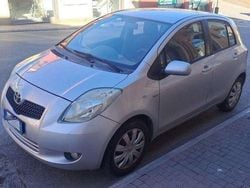 Grigio Usata 2008 Toyota Yaris Sol Due volumi | 2499 € (Buon prezzo)