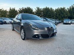 Grigio Usata 2013 Alfa Romeo Giulietta Tre volumi | 6990 € (Buon prezzo)