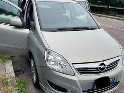 Beige Usata 2011 Opel Zafira Cosmo Monovolume | 6500 € (Buon prezzo)
