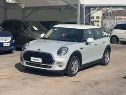 Grigio Usata 2019 Mini Cooper D Hype Due volumi | 14.900 € (Ottimo prezzo)
