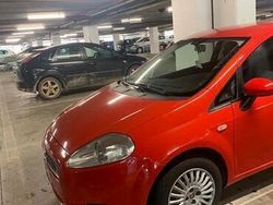 Rosso Usata 2008 Fiat Grande Punto Due volumi | 4500 € (Molto cara)