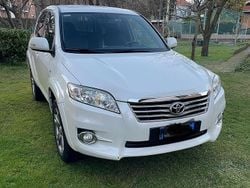Bianco Usata 2010 Toyota RAV4 SUV | 7600 € (Buon prezzo)