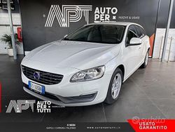 Bianco Usata 2014 Volvo V60 Business Edition Station wagon | 8300 € (Buon prezzo)