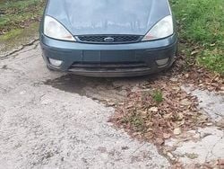 Verde Usata 2002 Ford Focus Ghia Tre volumi | 1000 € (Buon prezzo)