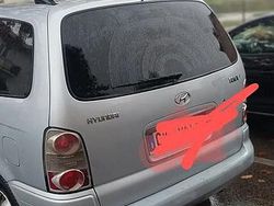 Grigio Usata 2005 Hyundai Trajet Monovolume | 3000 €