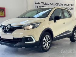 Beige Usata 2017 Renault Captur Life SUV | 9300 € (Buon prezzo)