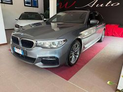 Grigio chiaro Usata 2018 BMW 520 M Sport Station wagon | 26.450 € (Cara)