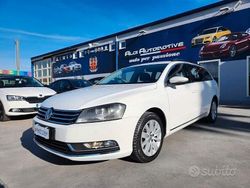 Bianco Usata 2014 VW Passat Comfortline Station wagon | 6000 € (Buon prezzo)