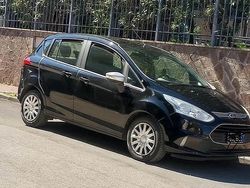 Nero Usata 2016 Ford B-MAX Monovolume | 6000 €