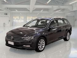 Grigio Usata 2020 VW Passat Business Station wagon | 18.500 € (Buon prezzo)