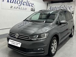 Argento Usata 2019 VW Touran Executive Monovolume | 17.900 € (Buon prezzo)