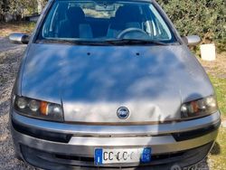 Grigio Usata 2002 Fiat Punto Due volumi | 1800 € (Buon prezzo)