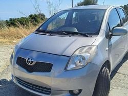 Usata 2008 Toyota Yaris Tre volumi | 3290 € (Buon prezzo)