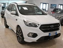 Bianco Usata 2020 Ford Kuga ST-Line SUV | 16.400 € (Super prezzo)