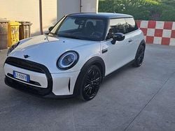 Bianco Usata 2024 Mini Cooper Premium Plus Due volumi | 24.500 € (Ottimo prezzo)