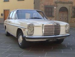 Bianco Usata 1970 Mercedes W115 Tre volumi | 9750 €