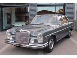 Grigio Usata 1968 Mercedes 250 Tre volumi | 18.000 €