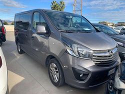 Grigio Usata 2015 Opel Vivaro Monovolume | 14.000 € (Cara)
