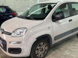 Bianco Usata 2017 Fiat Panda Due volumi | 9800 € (Buon prezzo)
