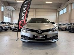 Grigio Usata 2019 Toyota Auris Hybrid Edition Tre volumi | 10.900 € (Buon prezzo)