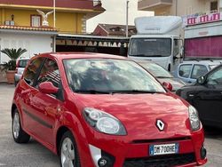Rosso Usata 2008 Renault Twingo Initiale Due volumi | 2250 € (Buon prezzo)