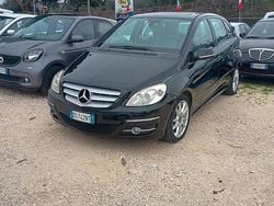 Nero Usata 2009 Mercedes B200 Monovolume | 3800 € (Buon prezzo)