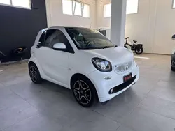 Bianco Usata 2015 Smart ForTwo Coupé Proxy Due volumi | 10.990 € (Cara)