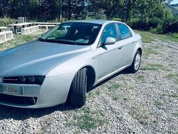 Usata 2006 Alfa Romeo 159 Tre volumi | 1700 € (Ottimo prezzo)