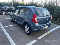 Blu Usata 2009 Dacia Sandero Lauréate Tre volumi | 2500 € (Buon prezzo)