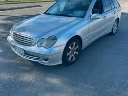 Usata 2007 Mercedes C200 Station wagon | 1000 €