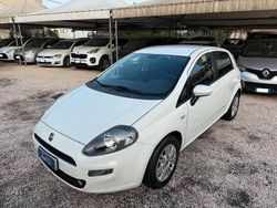 Bianco Usata 2013 Fiat Punto Lounge Tre volumi | 7300 € (Molto cara)