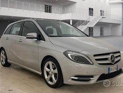 Argento Usata 2013 Mercedes B200 Premium Monovolume | 13.500 € (Buon prezzo)