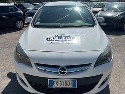 Bianco Usata 2013 Opel Astra Cosmo Station wagon | 2499 € (Buon prezzo)